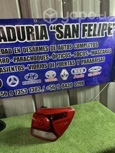 Foco trasero kia río 5