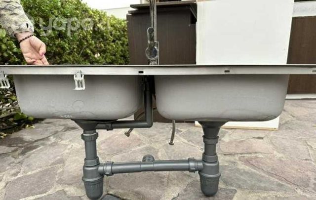 Lavaplatos doble con llave monomando