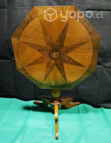 Antigua mesa de apoyo italiana abatible