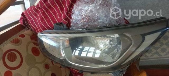 Foco delantero hiunday.acce. 2019 derecho