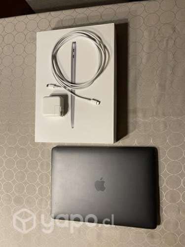 MacBook Air 13 2019, 256GB. Color Gris