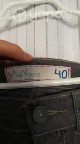 Jeans Gris Muv talla 40 Usado