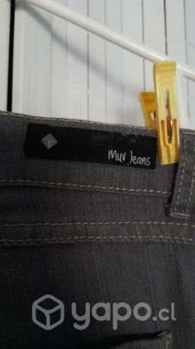 Jeans Gris Muv talla 40 Usado