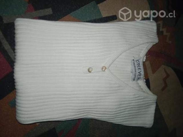 9 fardos de ropa surtida, sin detalles