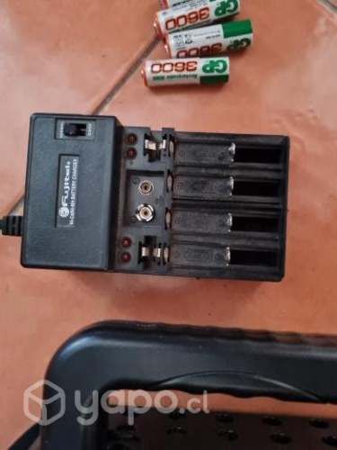 Cargador de pilas más pilas recargables