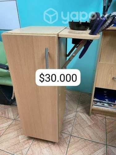 Mueble con ruedas