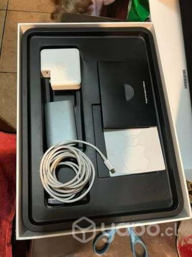 Computador macbook 14,2 2017 info en las fotos