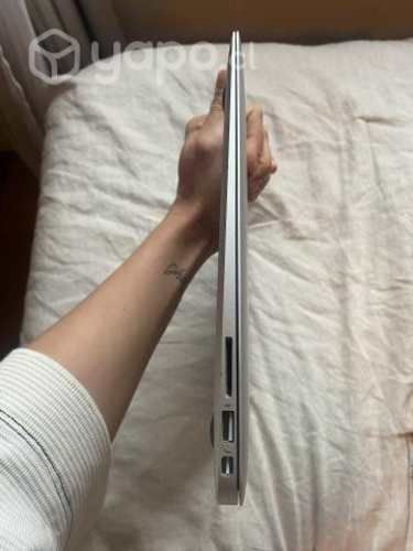 Macbook air 13 inch (2017)