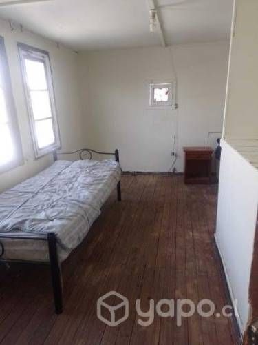 Habitación amoblada en lo espejo