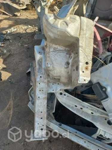 Punta de chassis izquierda kia cerato C 2012