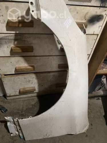 Tapabarro izquierdo hiundai genesis 2014