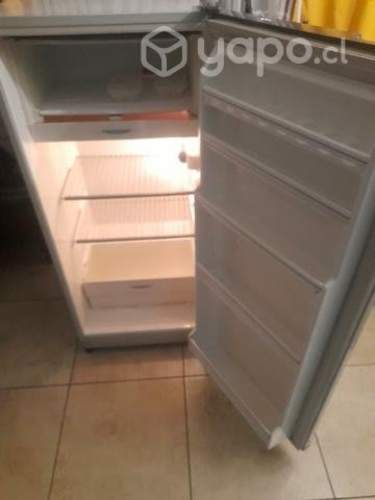 Refrigerador mademsa casi nuevo