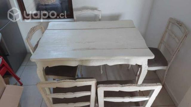 Mesa de comedor estilo normando + 5 sillas