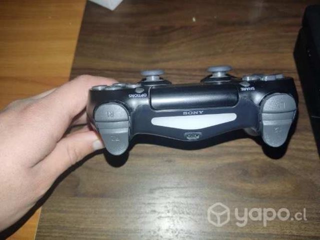 Ps4 slim 2 juegos digitales y 1 mando