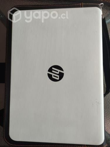 Notebook HP modelo 14-AM071LA semi-nuevo