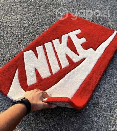 Alfombra Nike Box a pedido