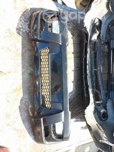 Parachoque ORIGINAL MAHINDRA completo