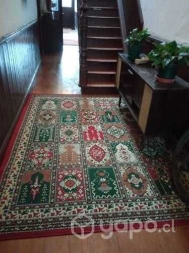 Pieza en casa grande