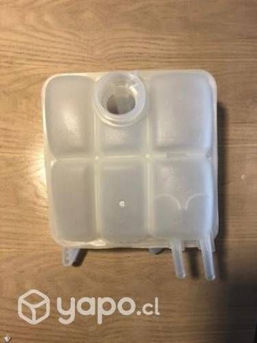 Deposito de agua auxiliar Volvo C