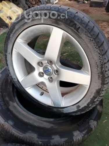 Volvo C30 LLANTAS CON NEUMATICOS