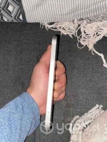 iphone 12 normal, patalla trizada.