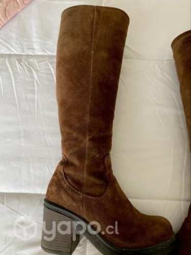 Botas casi nuevas