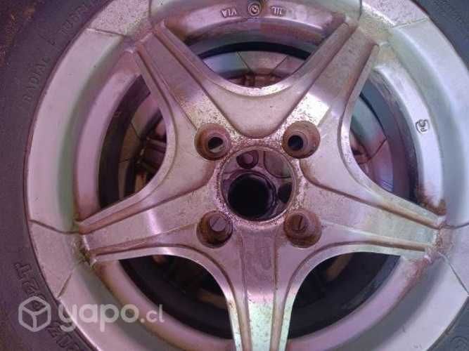 Se venden 8 neumaticos