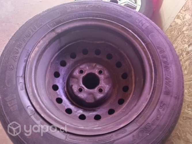 Se venden 8 neumaticos