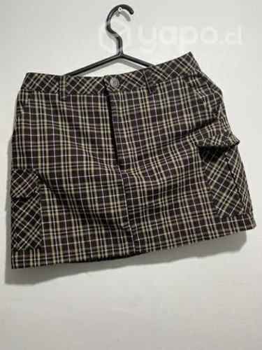 Falda corta de cuadros