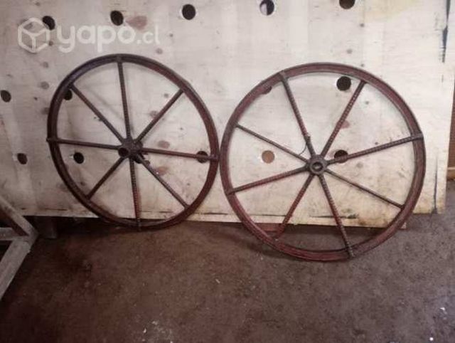 Ruedas de fierro antiguas