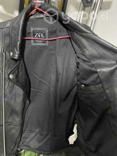 Chaqueta de cuero Zara nueva