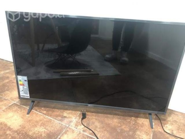 Televisor más soporte