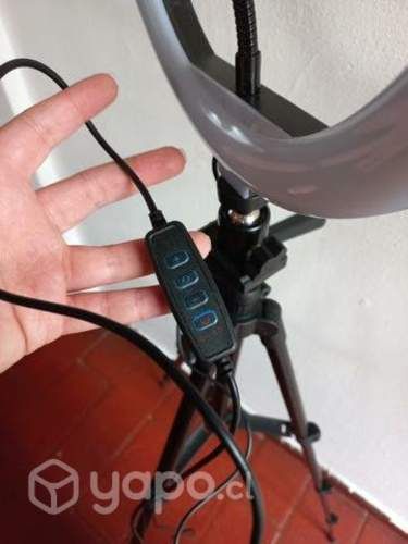 Aro de luz con trípode