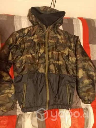 Chaqueta impermeable camo talla L