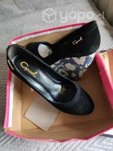 Zapatos nuevos sin uso