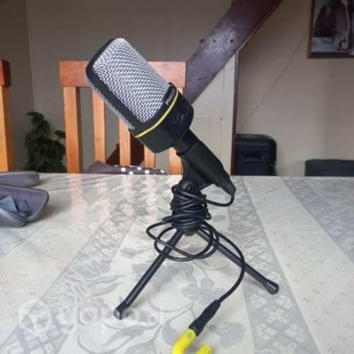 Micrófono + adaptador