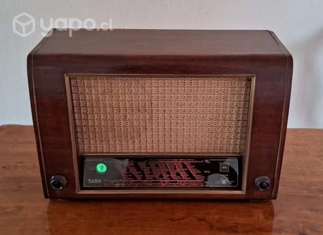 Antigua radio a tubos saba villingen 1952