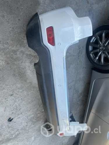 Parachoques trasero jeep Cherokee