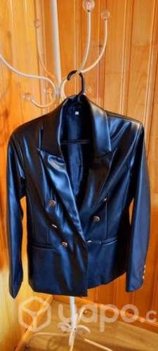 Chaqueta de cuero negro