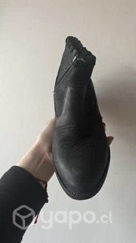 Botín cuero negro 40