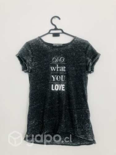 Polera BASEMENT S/M nueva sin uso