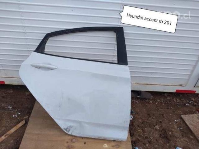 Puerta Hyundai accent