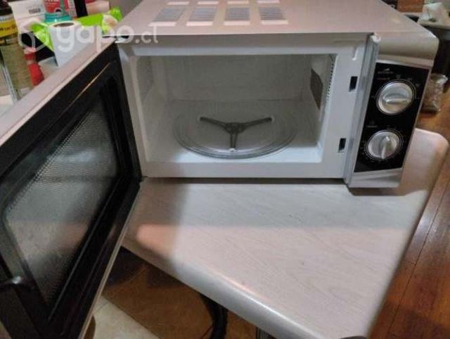 Microondas 100% funcional excelente estado