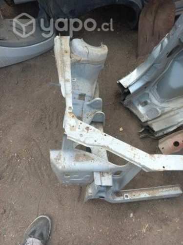 Punta de chassis derecha suzuki baleno 2001