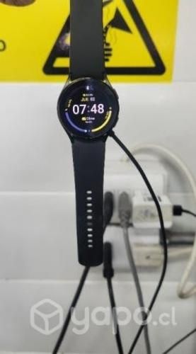 Reloj smartwatch 4 de 40 mm