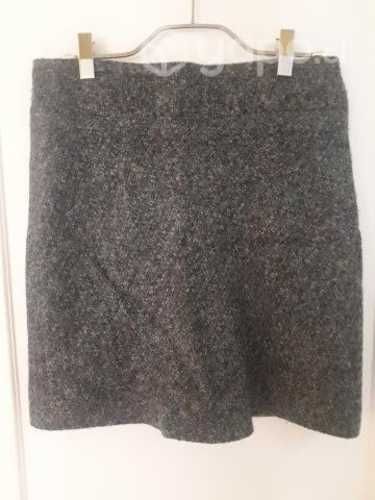 Falda verde jaspeado hecha a mano