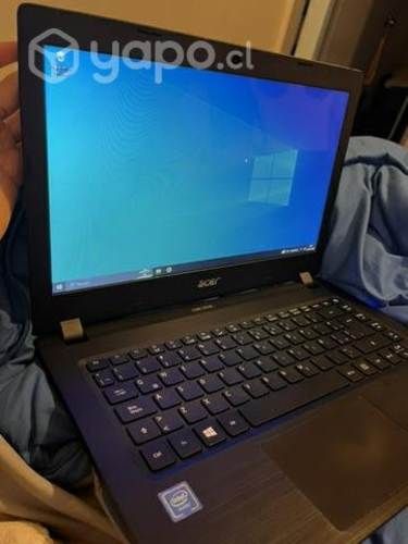 Combo Laptoo Cámara y Gorra