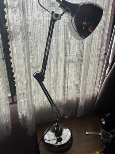 Lámpara de escritorio