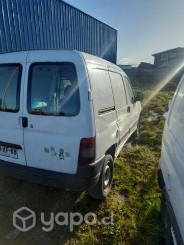 Tren trasero peugeot partber 1.6 hdi 2011