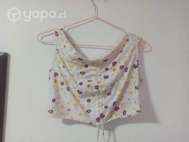 Crop top floreado
